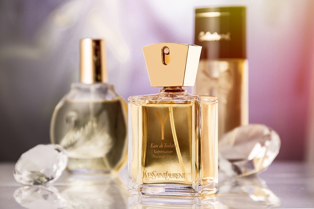 Wygodne i oszczędne zakupy perfum online