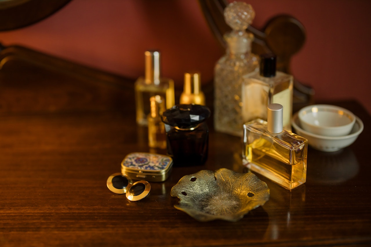 Zapach, który wyróżnia się elegancją i wyrafinowaniem - jaki perfum spełni oczekiwania?