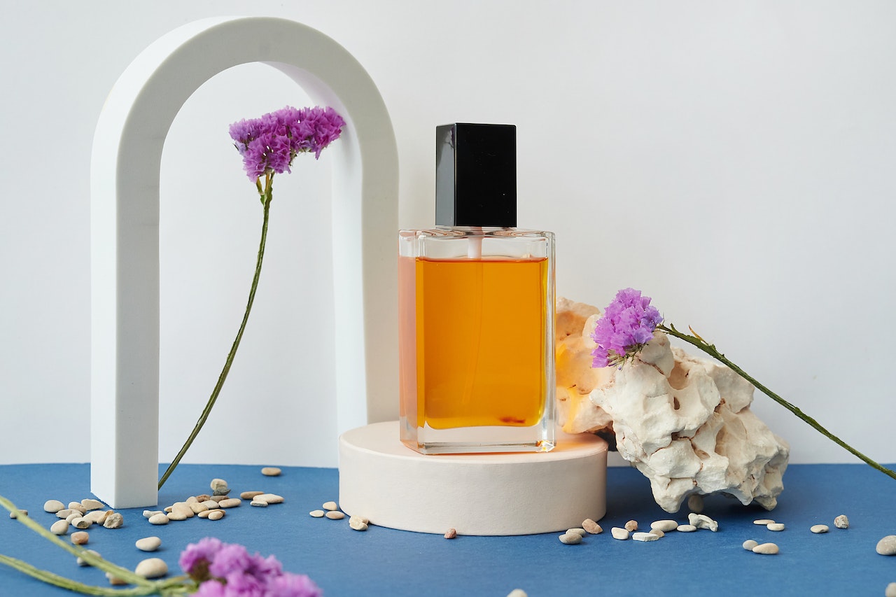 Klasyczna kompozycja zapachowa - jakie perfumy męskie warto wybrać?