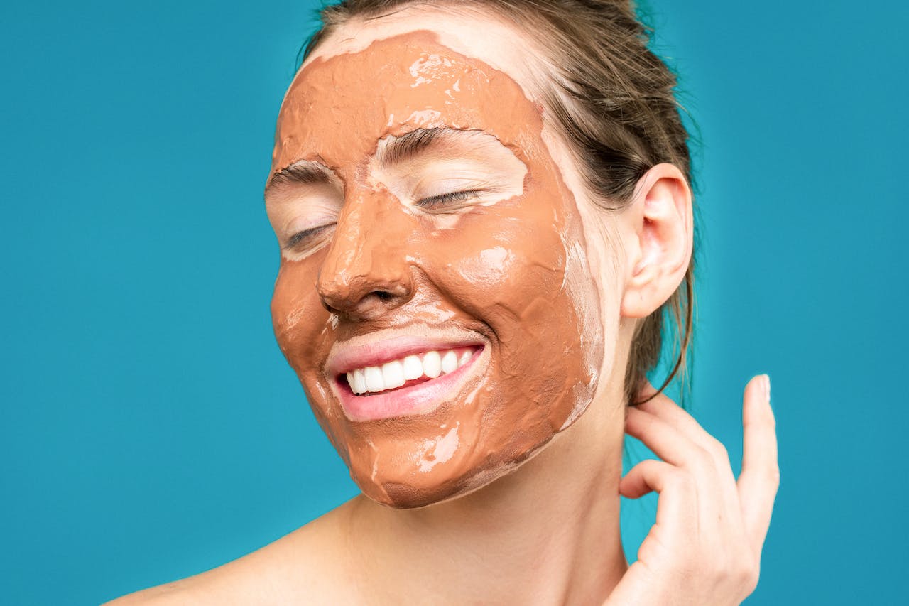 Najlepsze maseczki - jak dbać o skórę twarzy w domowym zaciszu?